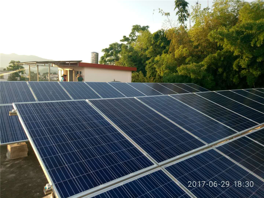 福建省龍巖市10KW并網(wǎng)太陽(yáng)能光伏供電系統(tǒng)